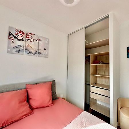 Le Boudoir - 2 Pieces Et Parking Apartment Льо Плеси-Робенсон Екстериор снимка