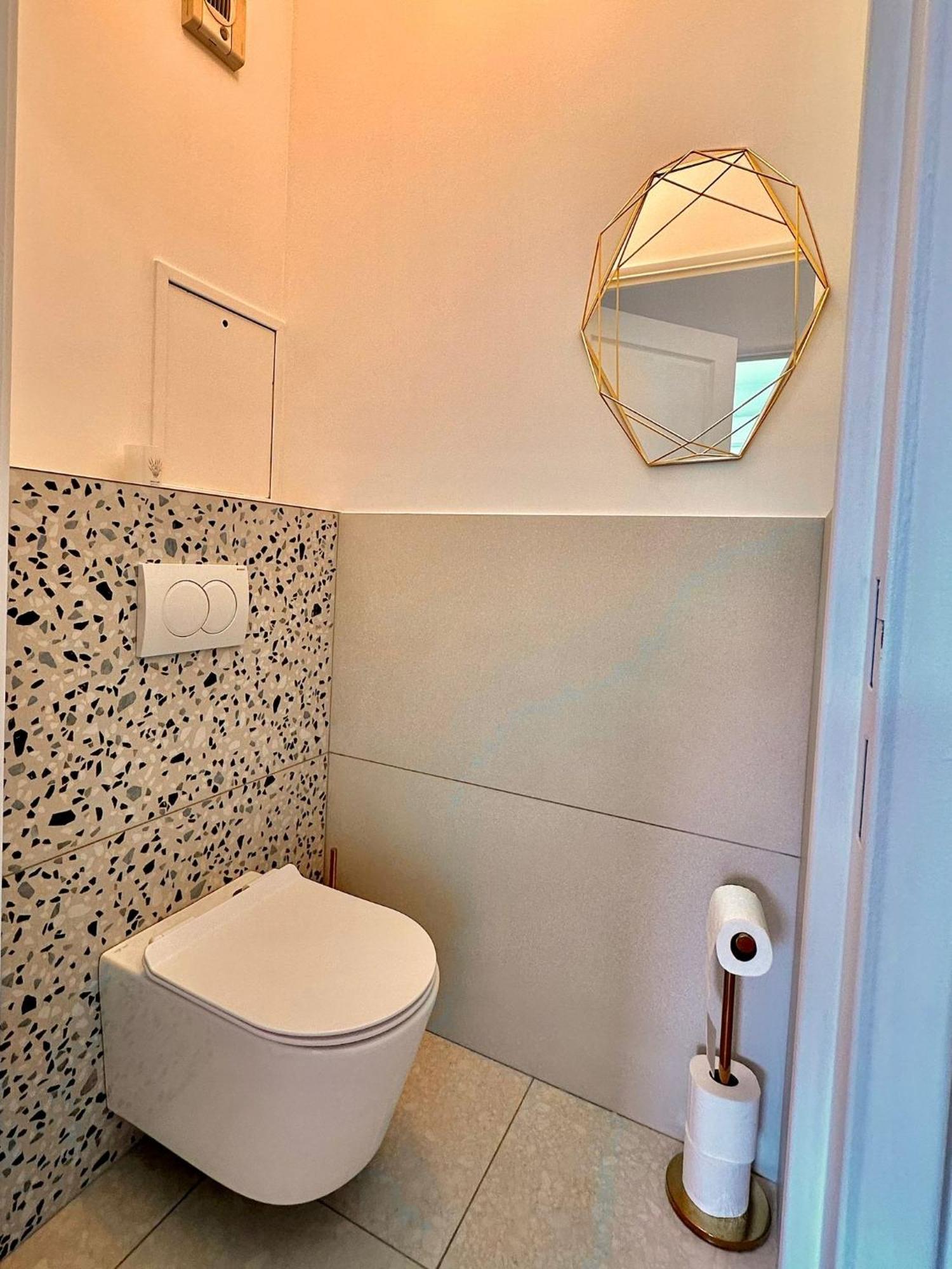 Le Boudoir - 2 Pieces Et Parking Apartment Льо Плеси-Робенсон Екстериор снимка